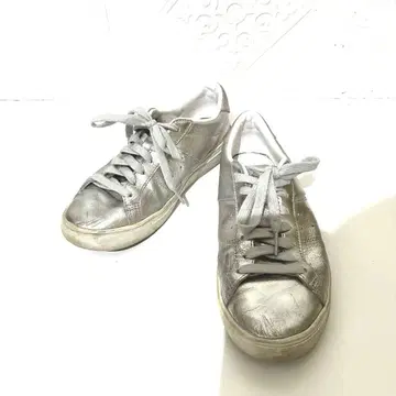 오니츠카타이거 스니커즈 24cm
