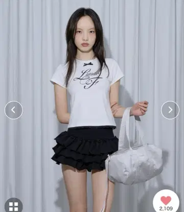 에프씨엠엠 상의 RIBBON CROP TEE 시즈니룩