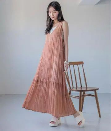 LOWRYS FARM 크링클 리본 슬리브리스 원피스