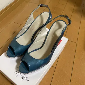 긴자 카네마츠 파랑 오픈토 슬링백 펌프스