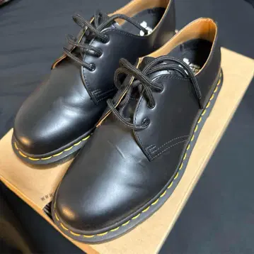 초특가 Dr. Martens 3홀 블랙 가죽 로퍼 UK7 25.5