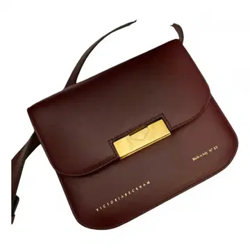 Victoria Beckham 버건디 숄더백