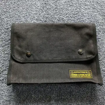 CUSHMAN 저먼 파우치