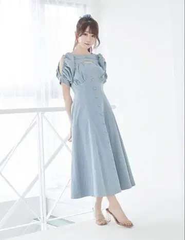 로즈뮤즈 데님 퍼프 소매 드레스