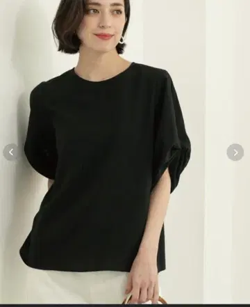 오파크 도트 클립 린넨 라이크 턱 슬리브 블라우스