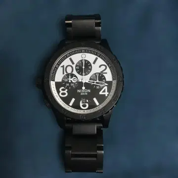 NIXON 200M 방수 블랙 스테인리스 시계 (배터리 소모)