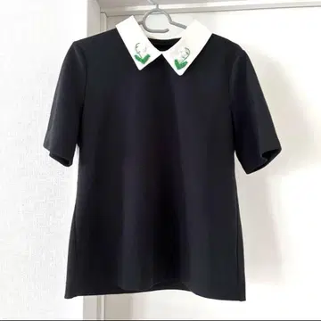 MUVEIL 수선화 자수 카라 부착 분또 티셔츠 38 블랙