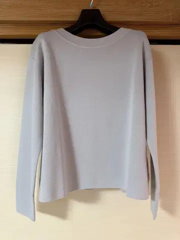 UNTITLED 미사용 새상품 그레이지 긴팔 스웨터