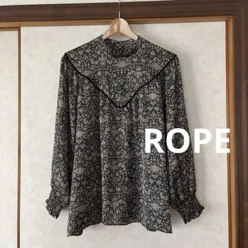 MEDEMOISELLE ROPE 새상품급 블라우스 고급스러운