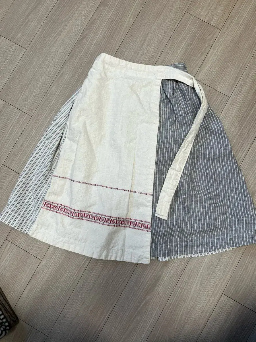 Bene Bene Linen Skirt 4t