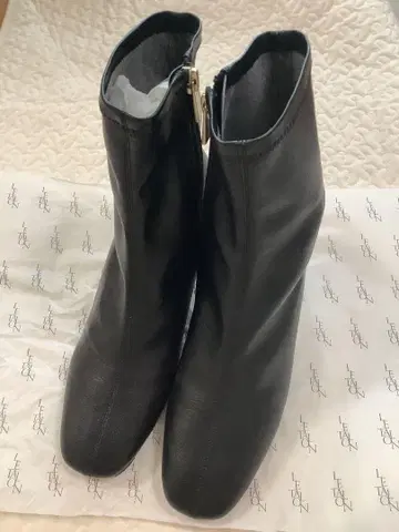 LE TALON 5cm 스퀘어 핏 숏부츠