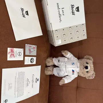 BMW x Steiff 레이싱 테디베어 1000개 한정판