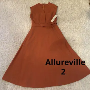 새상품 ALLUREVILLE 슬래시 넥 롱 원피스 사이즈 2