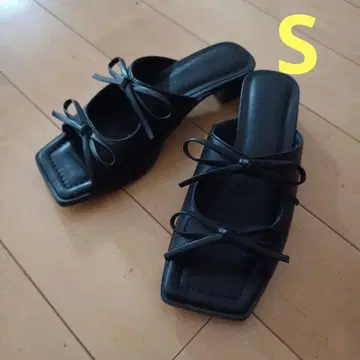 지유 리본 힐 뮬 S 사이즈 블랙