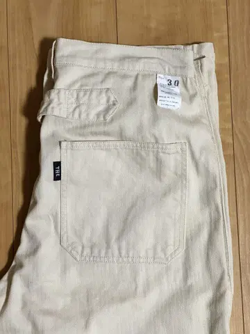 하이 엔드 헤링본 화이트 팬츠