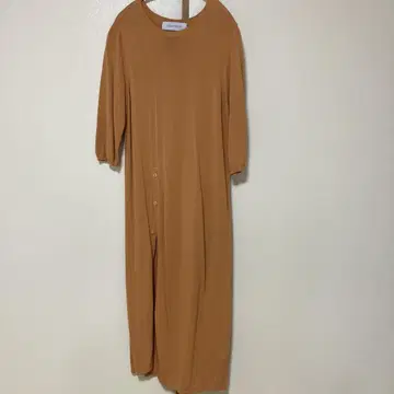 슈가 로즈 버튼 슬릿 원피스