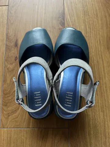 FIT FIT 여성용 샌들 블루 네이비 새상품급 23cm