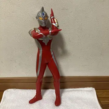 울트라맨 마츠쿠스 피규어 약 30cm 빨간색 은색