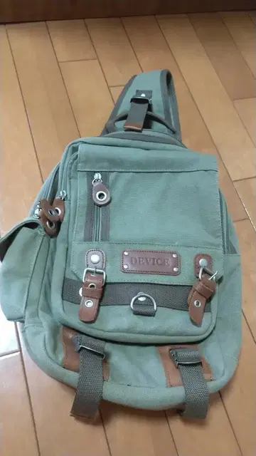DEVICE 바디백