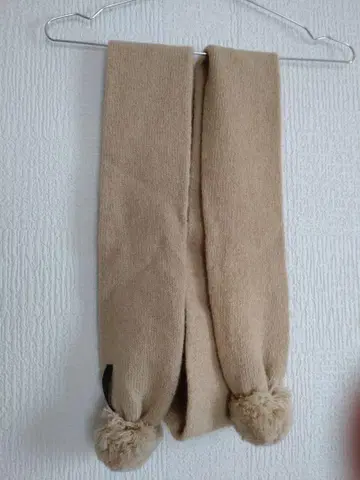 셰틀랜드 울 폼폼 포함 롱 머플러