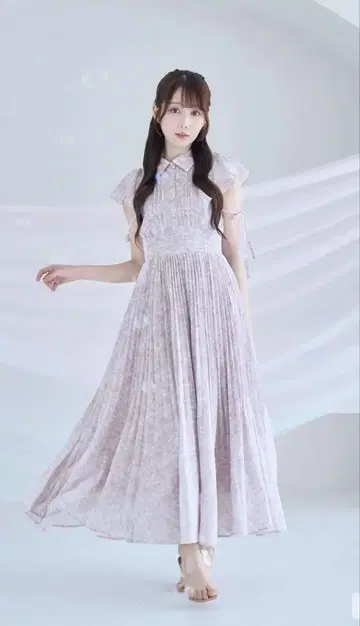 로즈 뮤즈 플리츠 플로럴 프린트 드레스 핑크