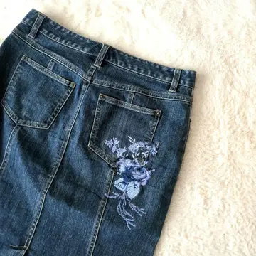 LAURA ASHLEY 자수 데님 스커트