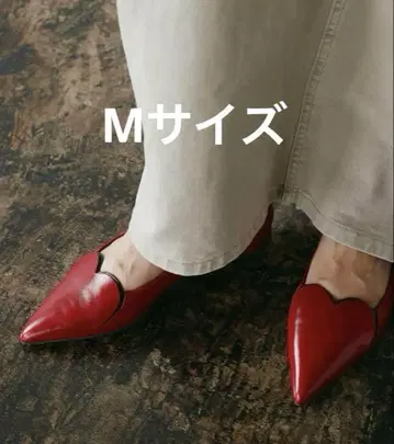 아메리 하트 모티프 포인트 토 펌프스
