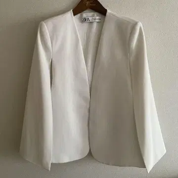 자라 화이트 노카라 자켓