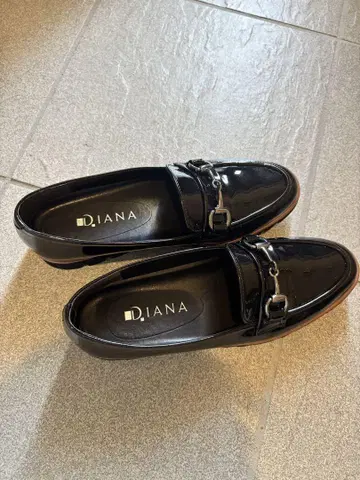 DIANA 블랙 로퍼 23.5