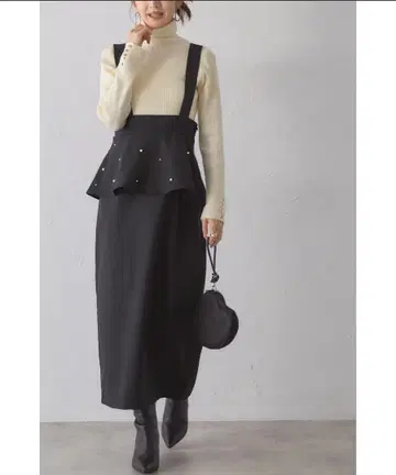 블랙 펄 장식 페플럼 스커트 타이트 스커트 살로펫 잔스카 M 사이즈