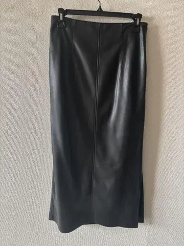맥피 블랙 합성 피혁 타이트 스커트 36