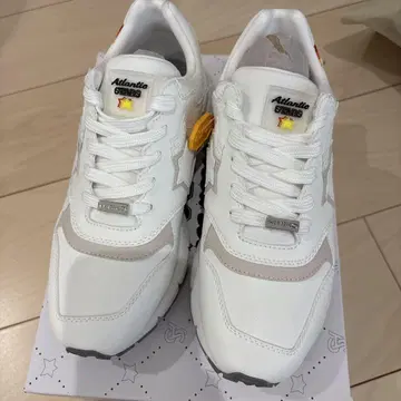 히메코 스니커즈