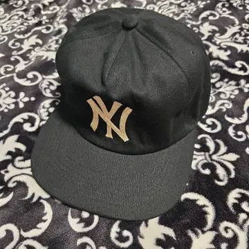 MondaySuck NY 캡
