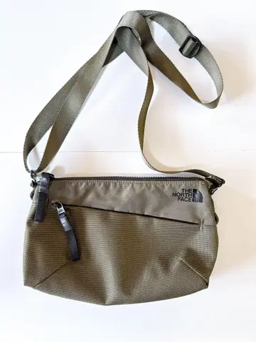 THE NORTH FACE 숄더백 올리브 그린
