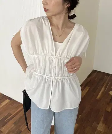 카프리 슈레마쥬 개더 V 슬리브리스 셔츠 블라우스 미사용 새상품