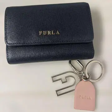 FURLA 블랙 3단 폴더형 지갑 키링