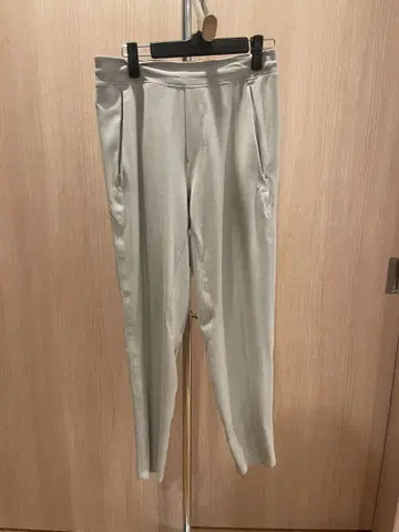 Lululemon 슬림 핏 팬츠 라이트 그레이