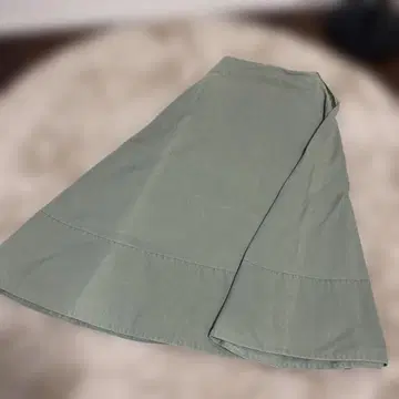 MADISONBLUE 그린 플레어 스커트 사이즈 01