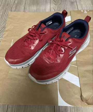 Skechers 레드