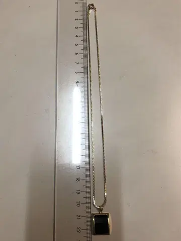 골드 체인 목걸이 블랙 펜던트