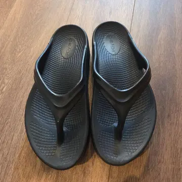 Oofos 우메가 블랙 비치 샌들 25cm