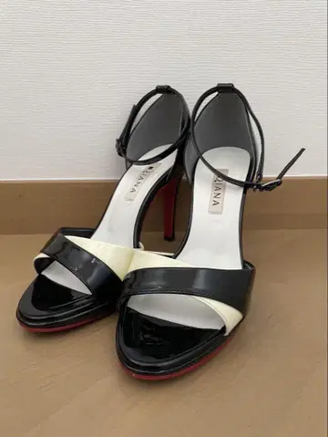 무료배송 DIANA 다이애나 앵클 스트랩 샌들 23cm
