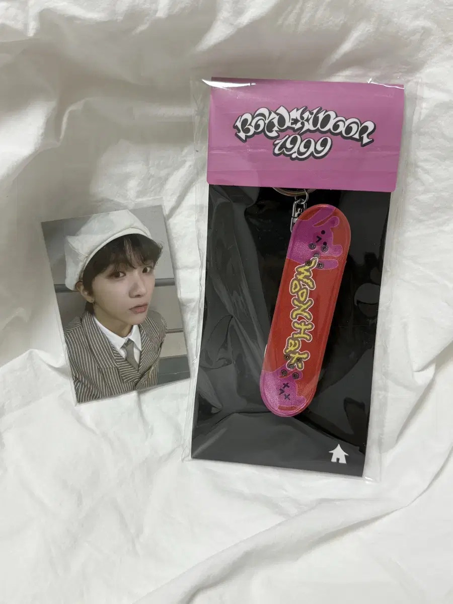 보이넥스트도어 운학 키링 판매 (포카포함)