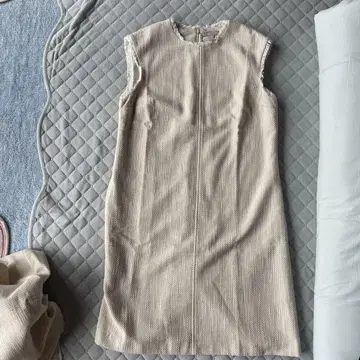 베이지 프린지 마감 원피스 셋업