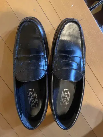 블랙 로퍼