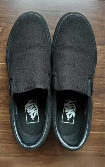 Vans 블랙 슬립온 스니커즈 24.5cm