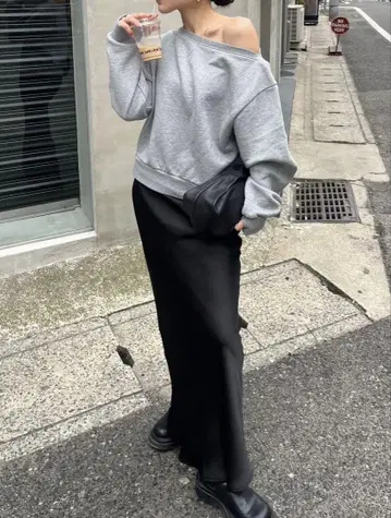 FIT SATIN SKIRT 새틴 스커트