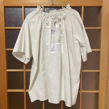 패치워크 자수 튜닉 블라우스