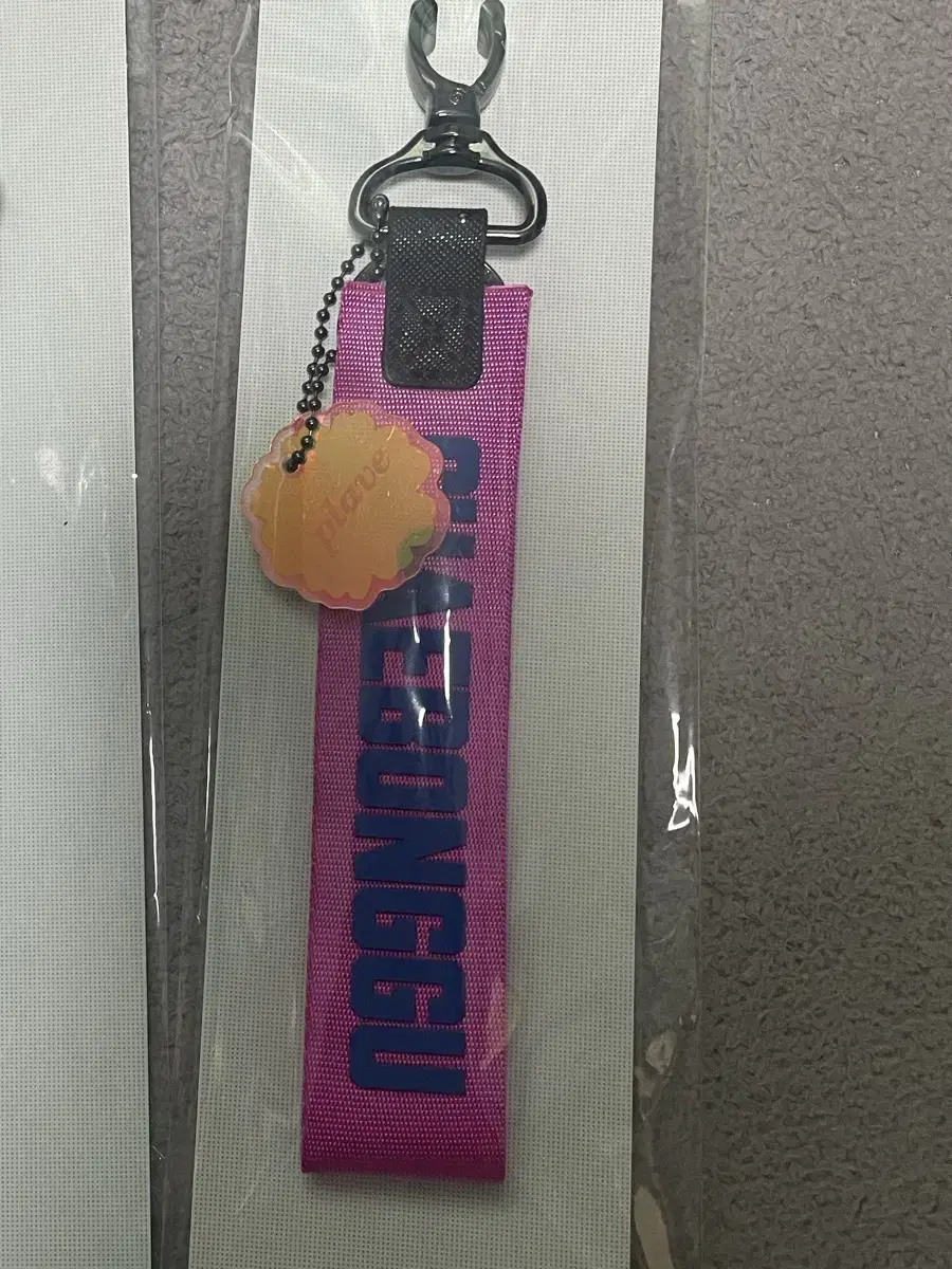 플레이브 밤비 스트랩