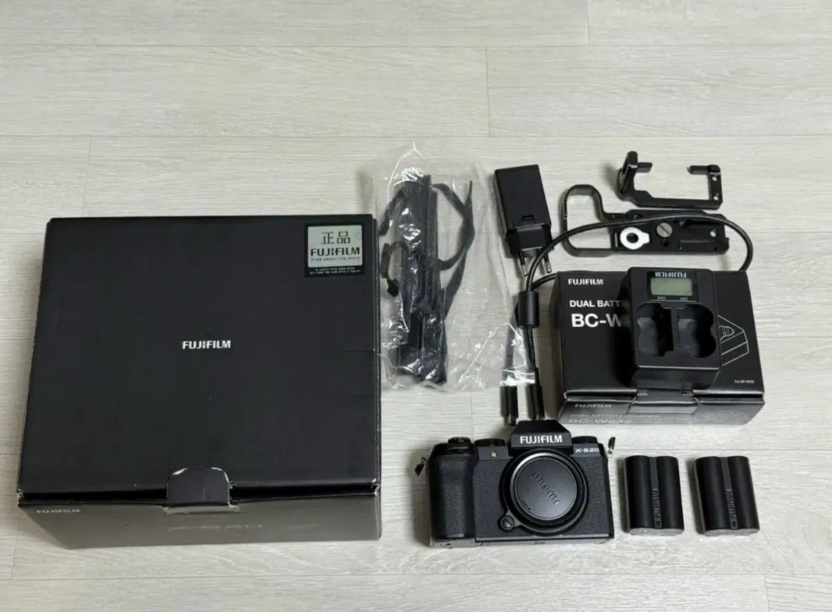 Fuji Film x-s20 Camera Full Set Bulk